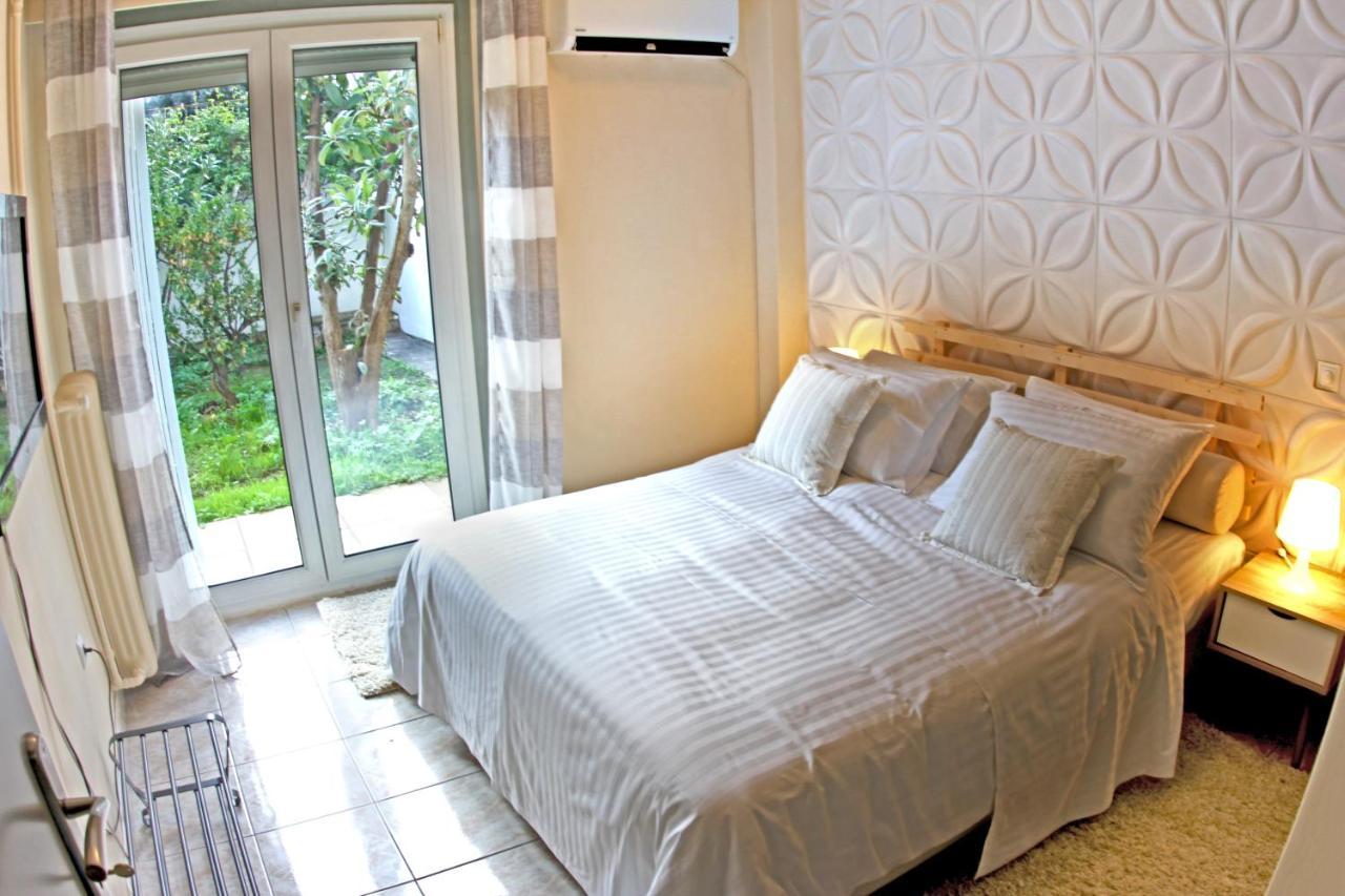 Stylish City Center Garden Apartment Atina Dış mekan fotoğraf