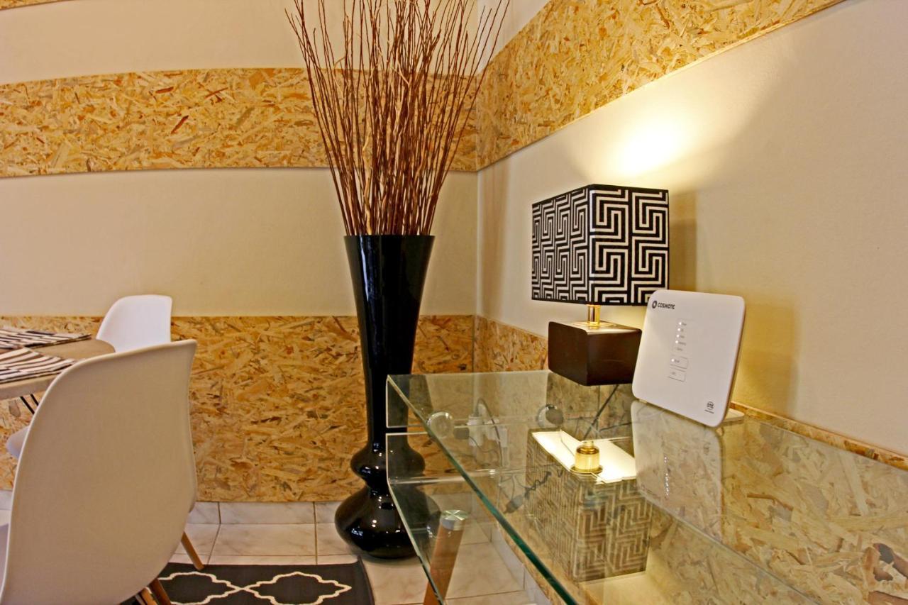 Stylish City Center Garden Apartment Atina Dış mekan fotoğraf