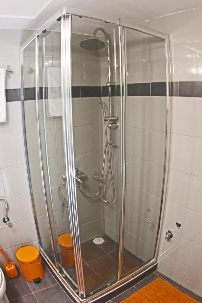 Stylish City Center Garden Apartment Atina Dış mekan fotoğraf