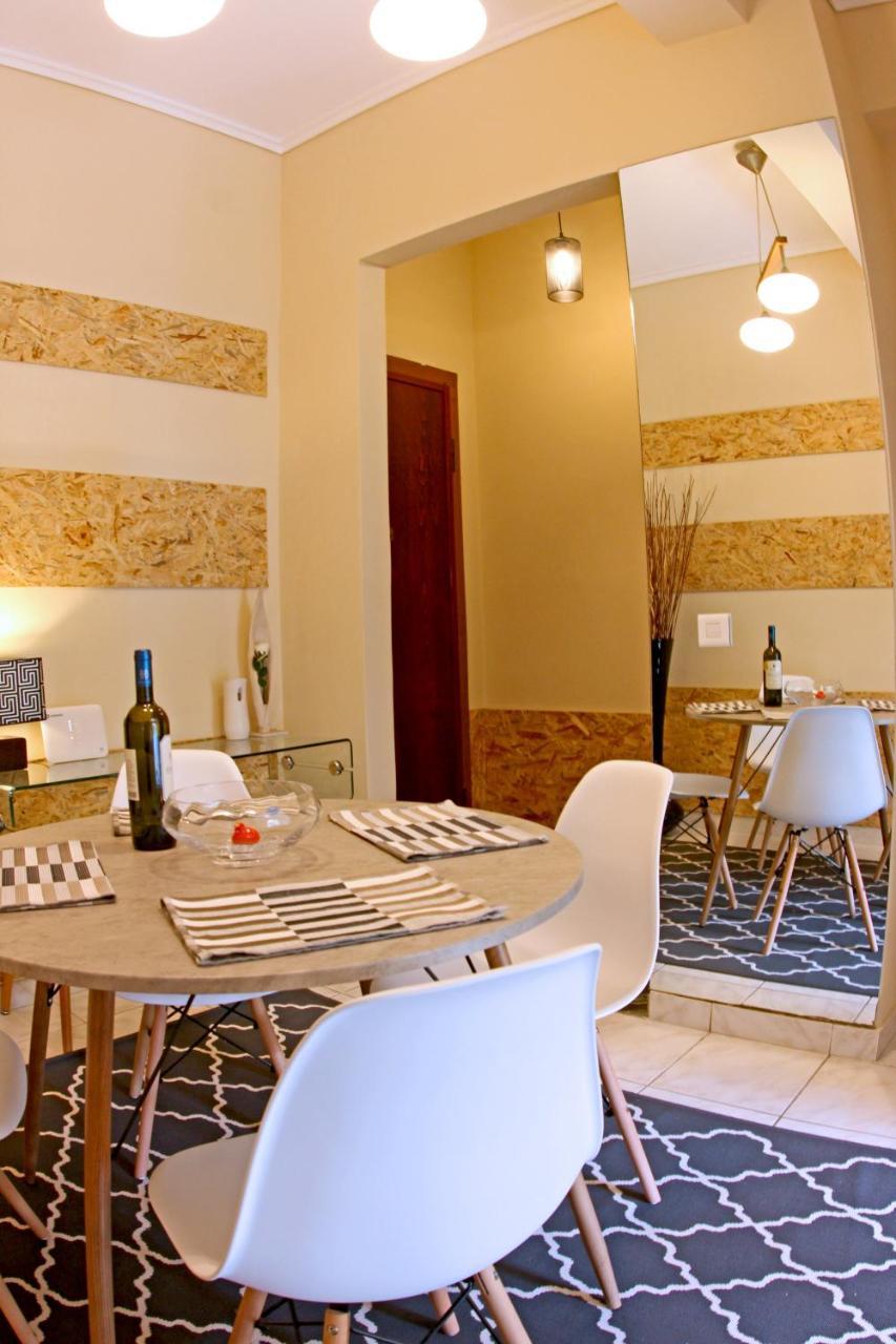 Stylish City Center Garden Apartment Atina Dış mekan fotoğraf